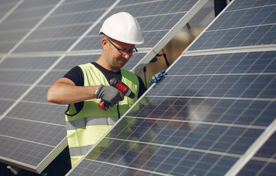 How Do Commercial and Industrial Solar Systems Work in Pakistan? A Business Guide